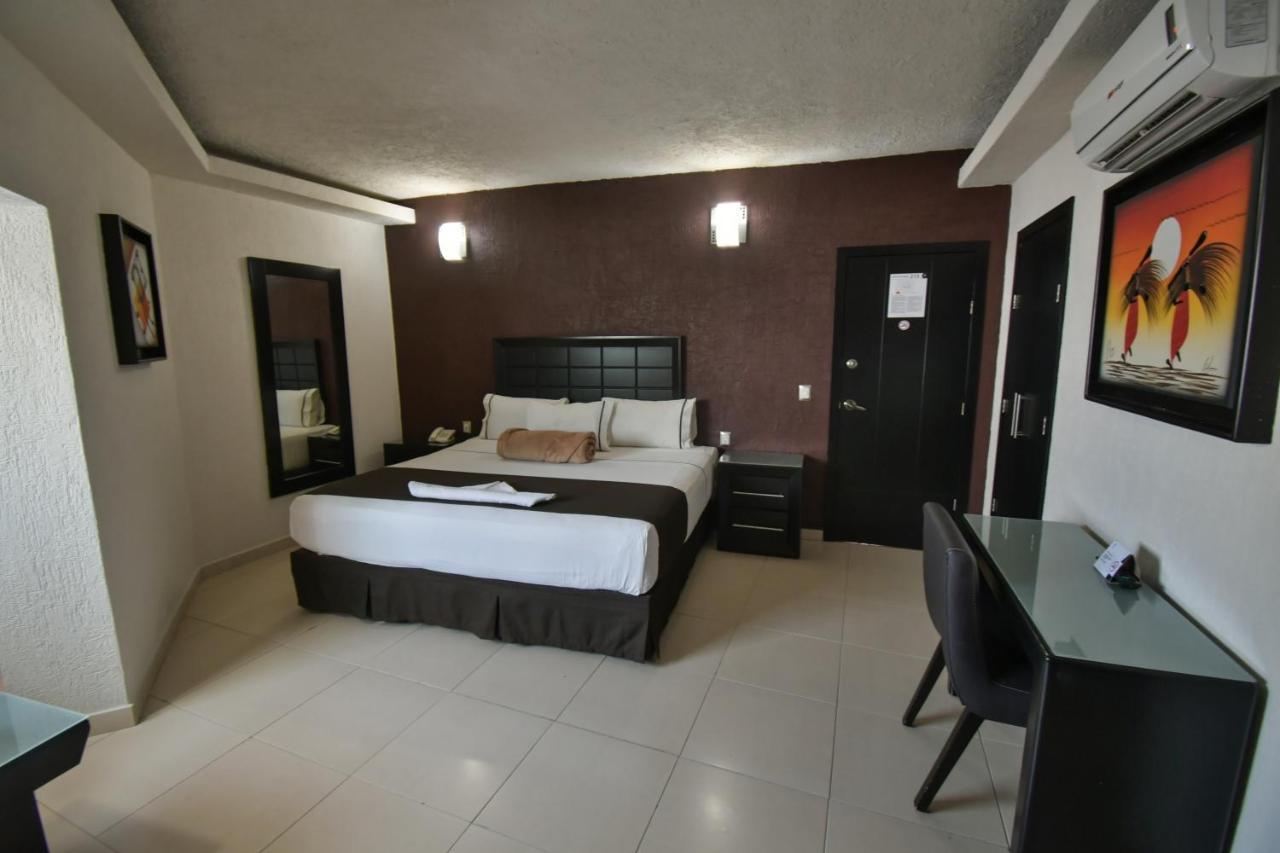 Hotel Portonovo Plaza Centro Guadalajara Bagian luar foto