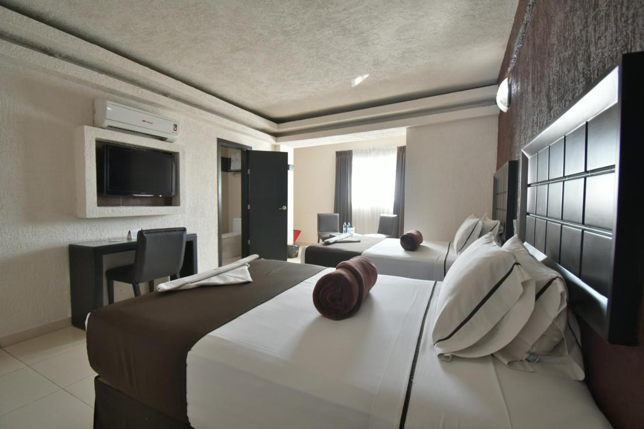 Hotel Portonovo Plaza Centro Guadalajara Bagian luar foto