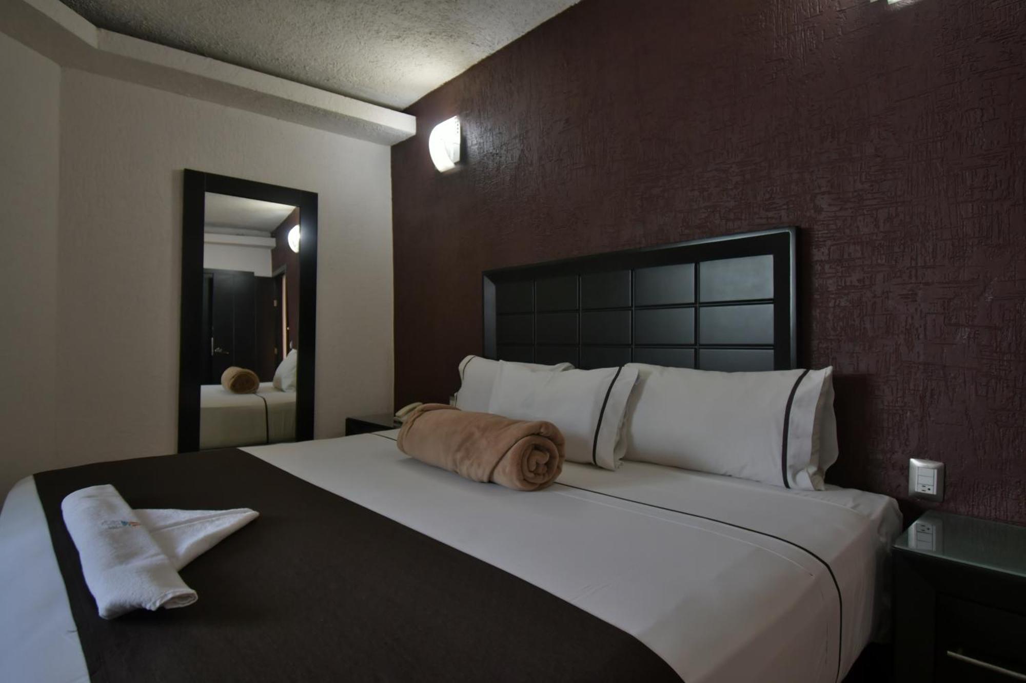 Hotel Portonovo Plaza Centro Guadalajara Bagian luar foto