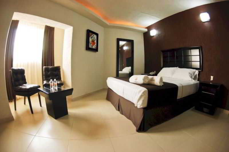 Hotel Portonovo Plaza Centro Guadalajara Bagian luar foto