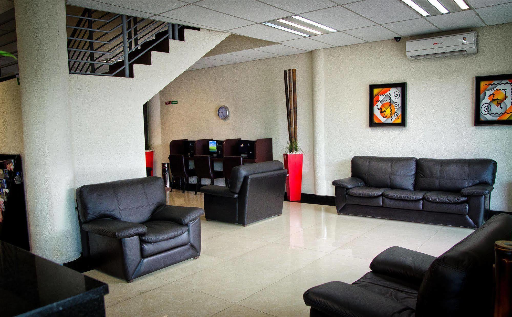 Hotel Portonovo Plaza Centro Guadalajara Bagian luar foto